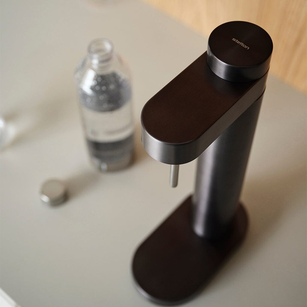 Stelton - Brus carbonater zwart metallic Stelton