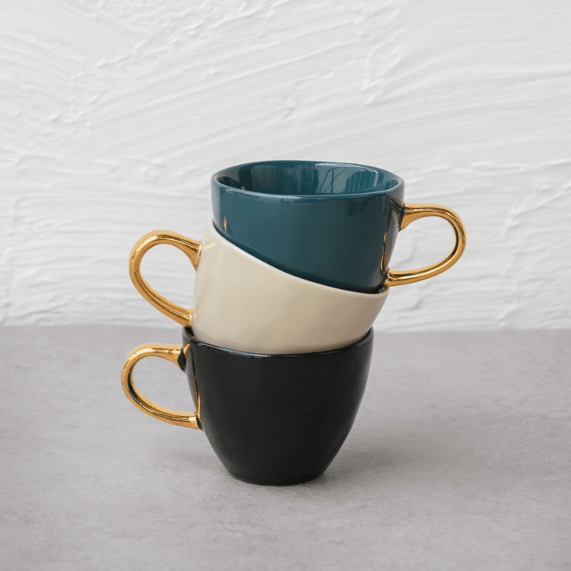 Culture de la nature en ville - Bonjour - Tasse de café - Culture de la nature urbaine du matin gris